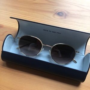 Barely worn sunglasses